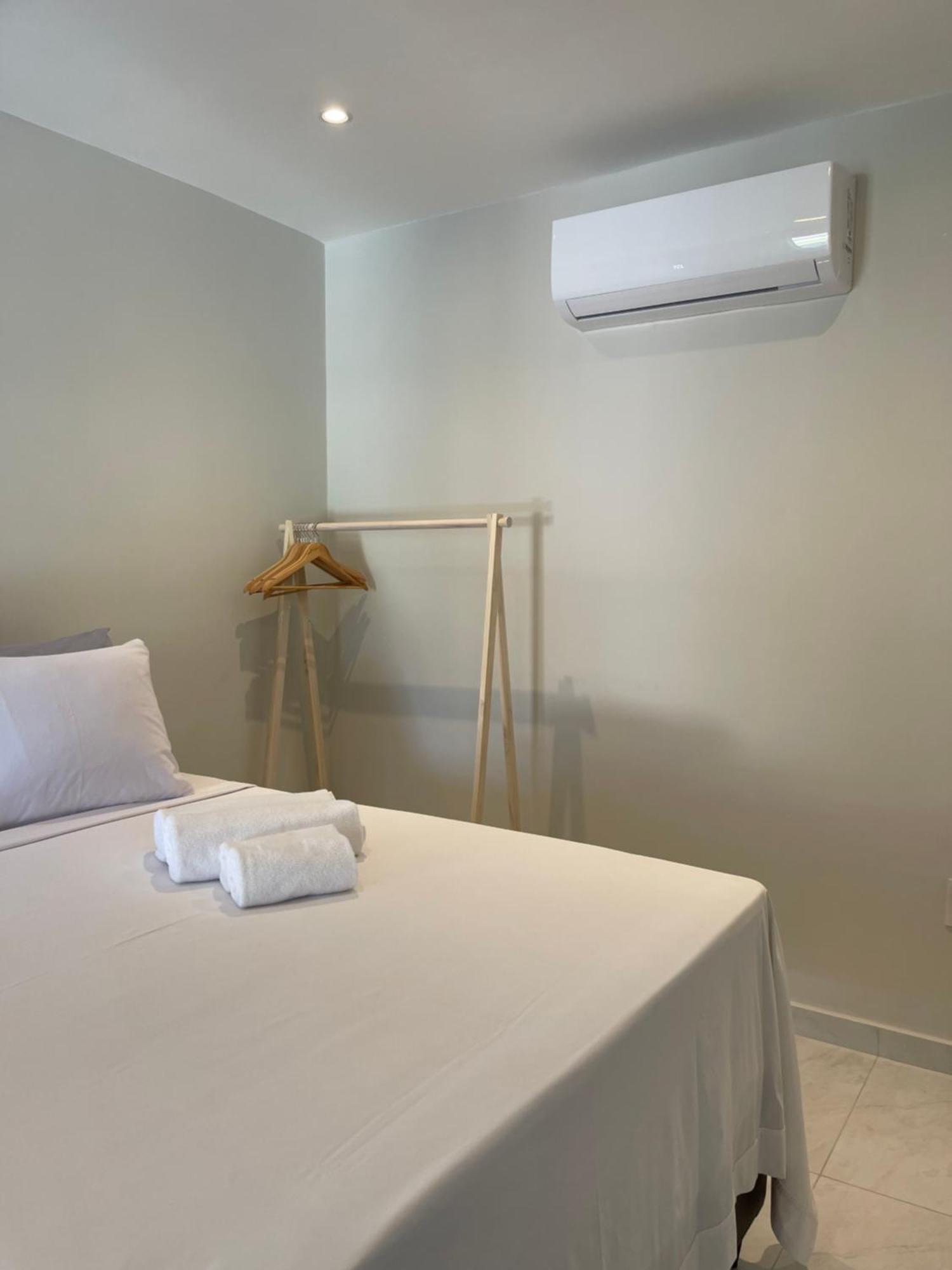 Charlotte House Hotel Canoa Quebrada Exterior photo